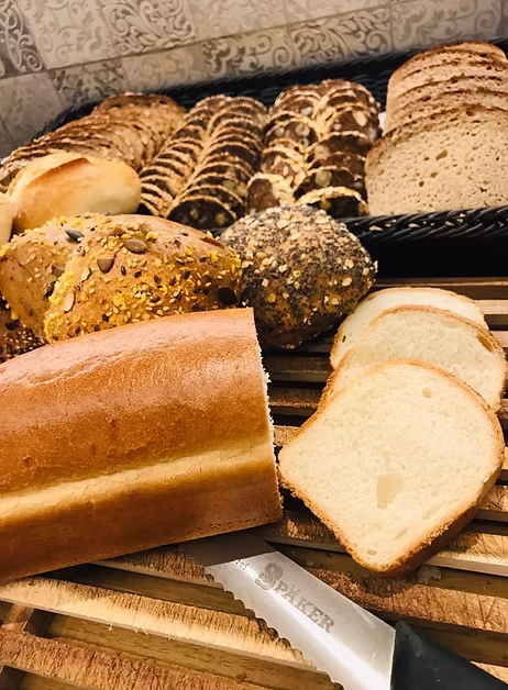 Frische Säfte und Getränke beim Frühstücksbuffet